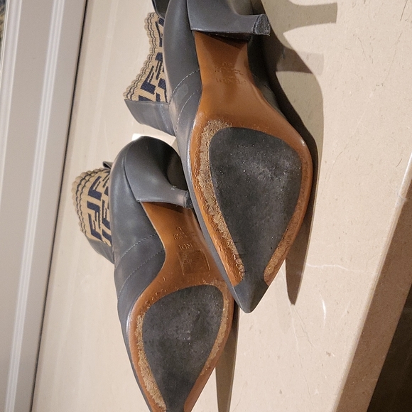 Fendi Motif Ankle Boots - Picture 3 of 7